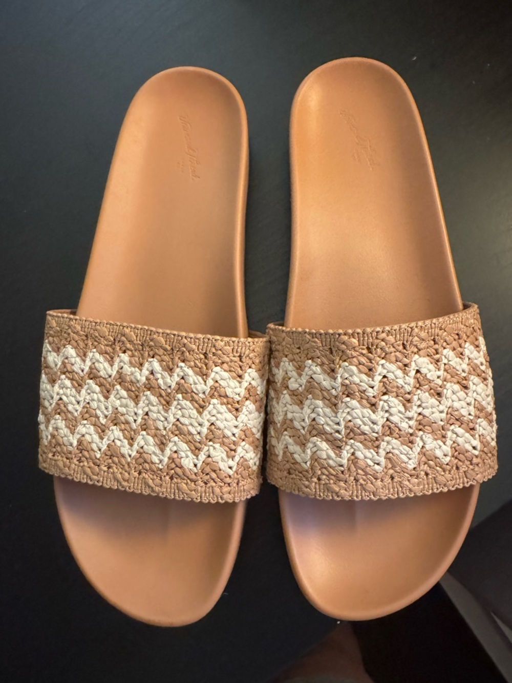 Universal Thread Woven Tan and White Slide Sandals